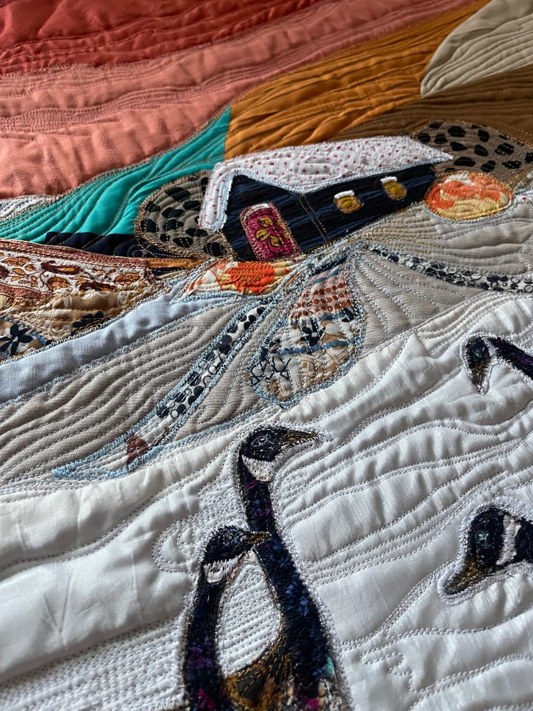 "Guys, where do we go next?» - Original Goose Textile Art Quilt, 66x55cm Image 6