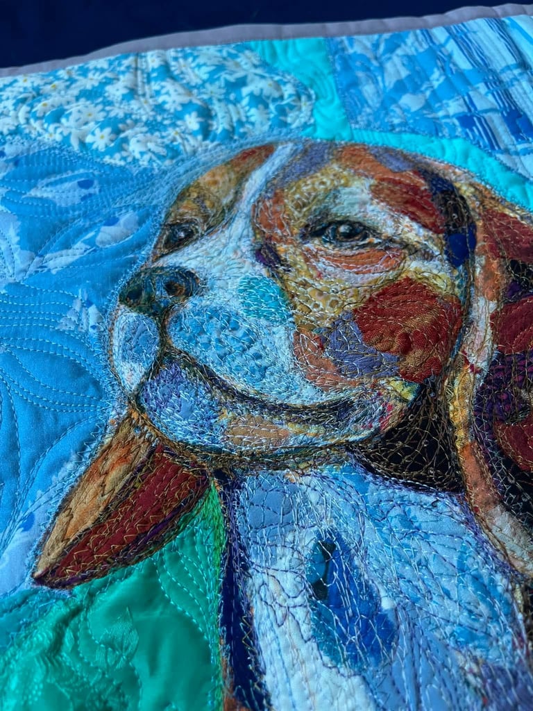 Peace — Original Beagle Art Quilt, Textile Dog Portrait, Pet Lover Wall Art, 45x36cm Image 6