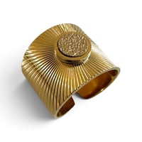 Image 2 of Bague striée , cuir, Or vieilli