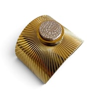 Image 3 of Bague striée , cuir, Rose pale métal