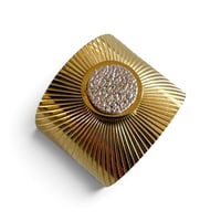 Image 1 of Bague striée , cuir, Rose pale métal