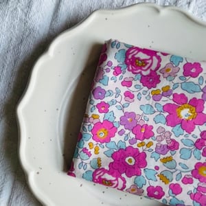 Image of  BETSY MAGIQUE    Priced by the 1/4 Metre  (£32.90/Metre)