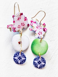 Image 1 of ‘sweet green, sour apple’ – wild fruits gold earring dangles