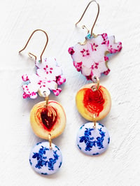 Image 1 of ‘apricot glaze’ – wild fruits gold earring dangles
