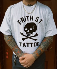 Skull and Crossbones tee - Ash Grey