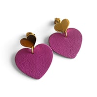 Image 2 of Boucles d'oreilles puces, modèle LOVE , Rose berry