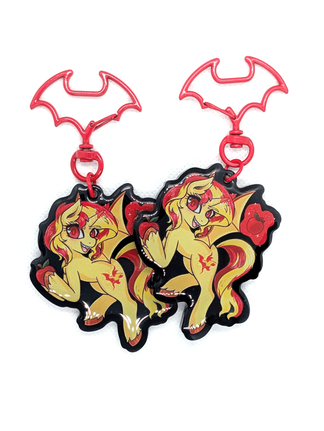 2'5" Sunbat Shimmer Translucent Black Epoxy Keychain
