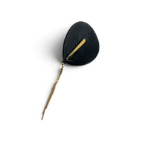 Image 2 of Broche Florale , modèle ARUM,  Noir