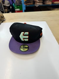 Image 3 of Etnies new era