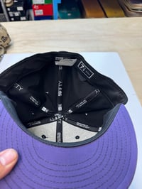 Image 4 of Etnies new era