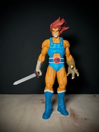 Image 2 of LION-OH RESIN ART TOY