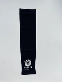 BREEEZ Tech 1 Pair UV Sun Protection Arm Sleeves - Arm Cover Up - Sports Compression Cooling Sleeve