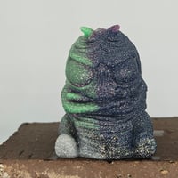 Image 1 of Large gus- double thermalchromatic- white and purp glow