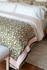 Image 4 of Summervine  Quilt