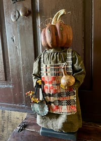 Image 2 of Pumpalina