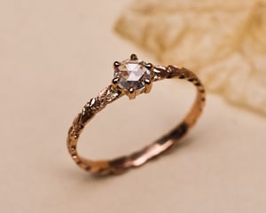 Image of 18ct Rose Gold, 4mm Rose-Cut Diamond, Laurel Leaf Carved ring (LON279)