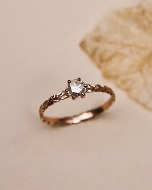 Image of 18ct Rose Gold, 4mm Rose-Cut Diamond, Laurel Leaf Carved ring (LON279)