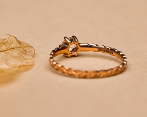 Image of 18ct Rose Gold, 4mm Rose-Cut Diamond, Laurel Leaf Carved ring (LON279)
