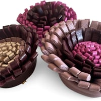 Image 3 of Broches Florales , modèles BLOOM, Bordeaux