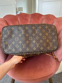 Image 13 of Louis Vuitton Neverfull MM Monogram Canvas Tote Bag