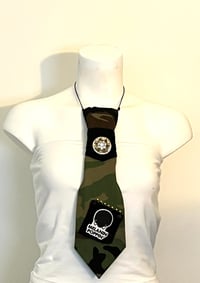 Image 1 of Camilla - Tie