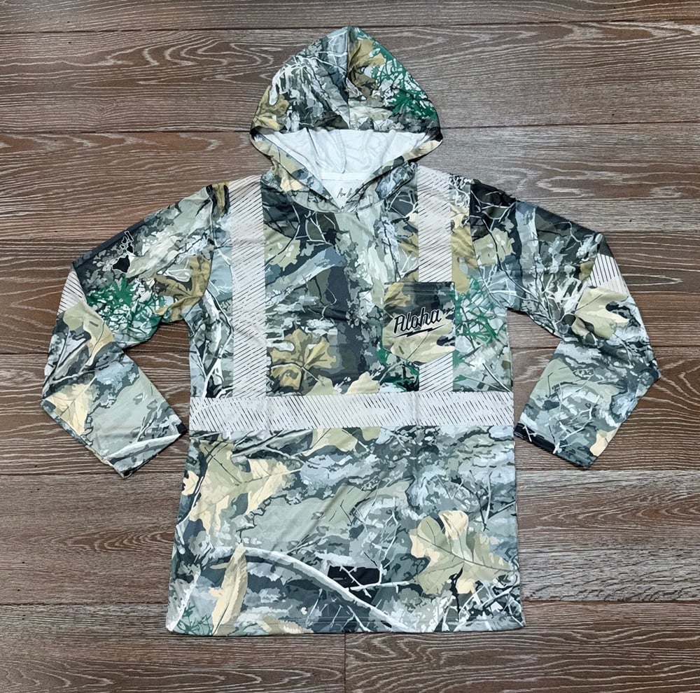 Image of PE'E MEN'S REFLECTIVE HOODIE
