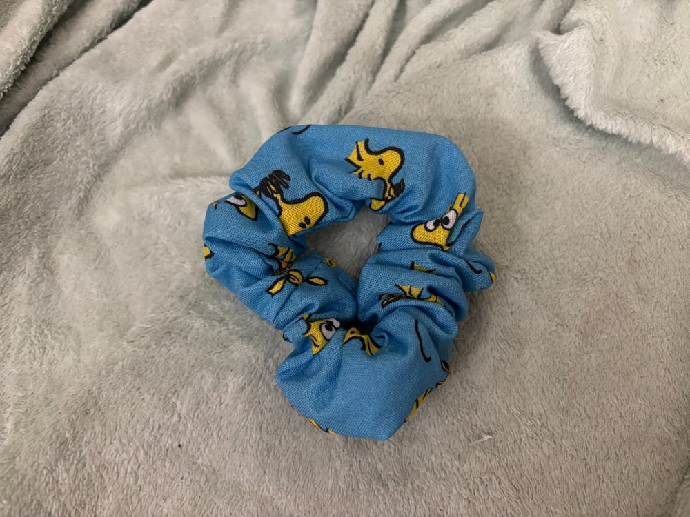 Image of Little Birdie Scrunchie