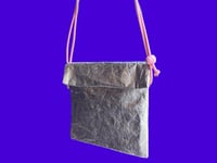 Image 2 of TASCHE Rolltop Silber Rosa