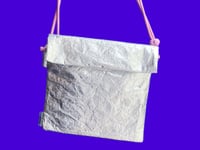 Image 1 of TASCHE Rolltop Silber Rosa