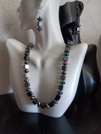 Image 1 of HEMATITE CUBES, MINIATURE AND FACETED OIL SPILL HEMATITE BEADS 