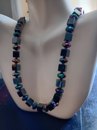 Image 2 of HEMATITE CUBES, MINIATURE AND FACETED OIL SPILL HEMATITE BEADS 