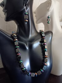 Image 12 of HEMATITE CUBES, MINIATURE AND FACETED OIL SPILL HEMATITE BEADS 