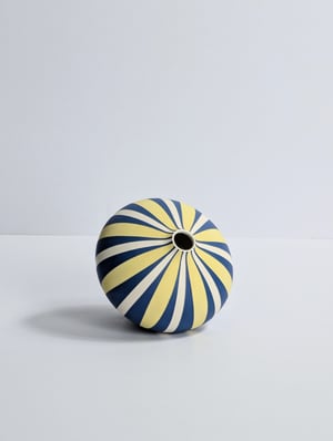 Image of Midi Blue, Yellow & White Daisy-Stripe Vessel