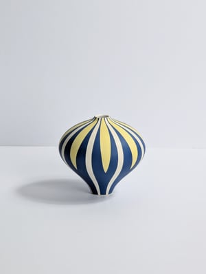 Image of Midi Blue, Yellow & White Daisy-Stripe Vessel