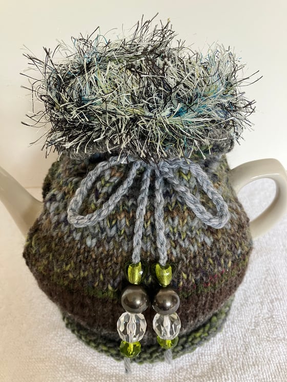 Image of medium MOSSY GREEN TWEEDY Go On! tea cosie