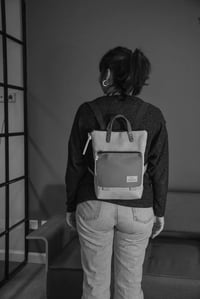 Image 2 of MOCHILA BOOK HOLDER MINI IMPERMEABLE DZ GRAPHIC EDITION (print margaritas)