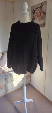 Image 3 of   Boohoo Plus Black Cable Knit Jumper – UK 20–22