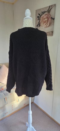 Image 7 of   Boohoo Plus Black Cable Knit Jumper – UK 20–22