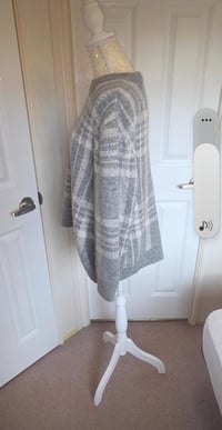 Image 4 of Primark Grey & Cream Check Oversized Knit Jumper – Size 10