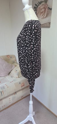 Image 6 of H&M Divided Black & Pink Heart Print Blouse – UK 16