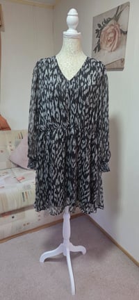 Image 3 of JDY Black & Grey Animal Print Shimmer Dress – Size XXL/Size UK16