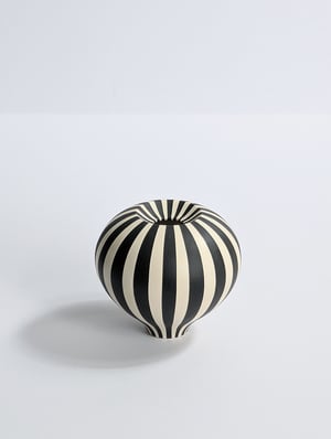 Image of Midi Black & White Crater Humbug Vessel