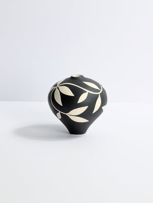 Image of Midi Black & White Leaf Vessel