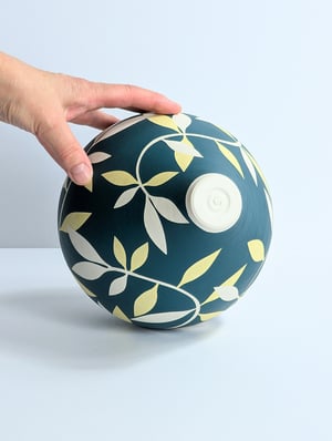 Image of Emerald, Yellow & White Leaf Vessel 