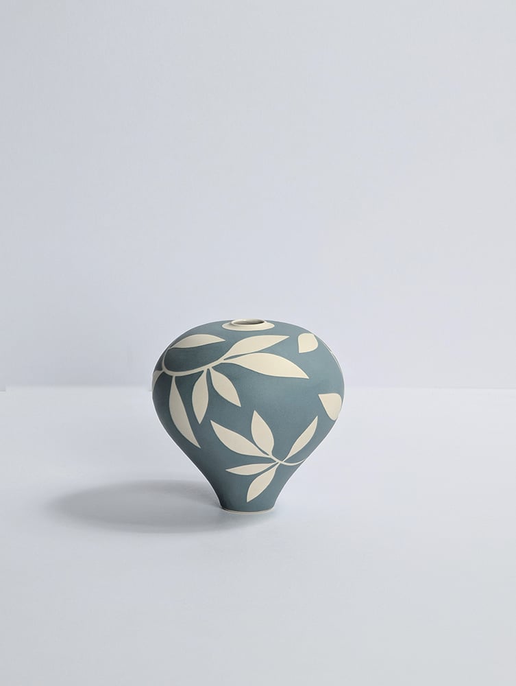 Image of Midi Blue-grey & White Leaf Vessel