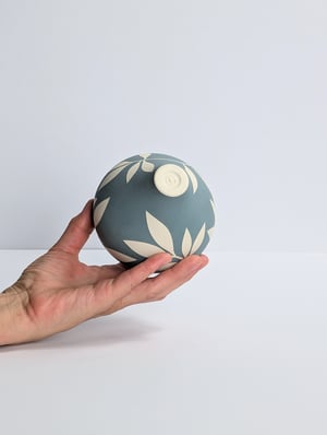 Image of Midi Blue-grey & White Leaf Vessel