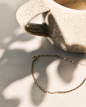 Image of 9ct gold Olive Leaf engraved chain bracelet