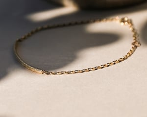 Image of 9ct gold Olive Leaf engraved chain bracelet