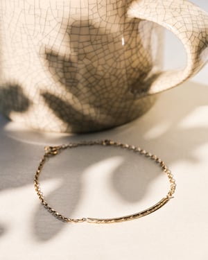 Image of 9ct gold Olive Leaf engraved chain bracelet