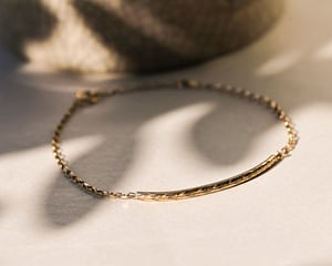 Image of 9ct gold Olive Leaf engraved chain bracelet